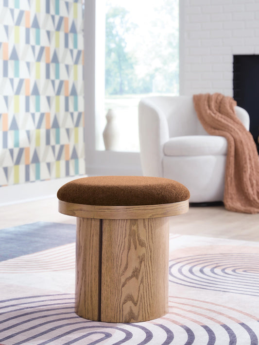Lewisen Accent Ottoman