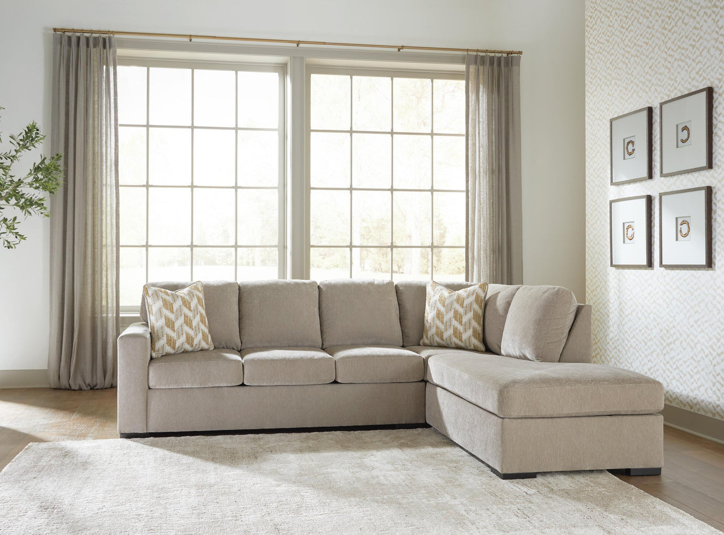 Bridgepoint 2-Piece Sectional with Chaise