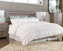Load image into Gallery viewer, Zelen King Panel Bed with Mirrored Dresser and 2 Nightstands
